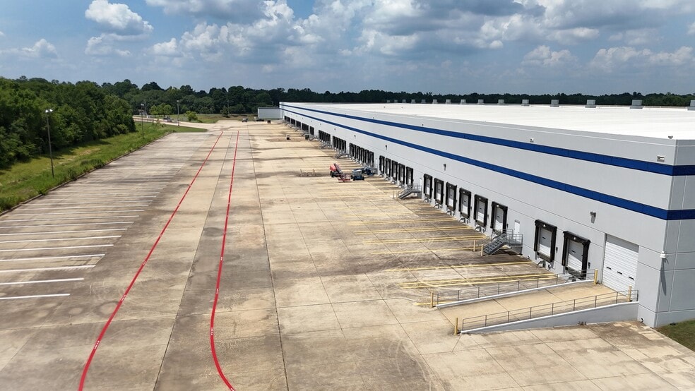 More Photos Of 5001 Greenwood Rd, Shreveport Distribution For Lease