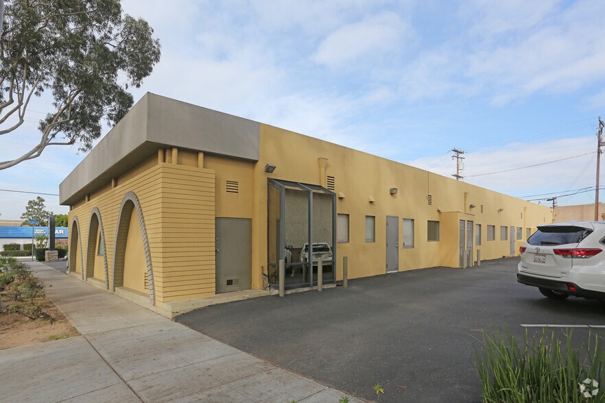 More Photos Of 550-558 E Wardlow Rd, Long Beach Medical For Sale