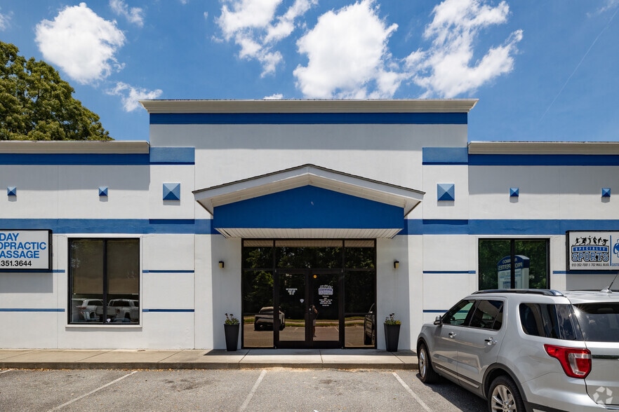 More Photos Of 702 Mall Blvd, Savannah Loft Creative Space For Lease