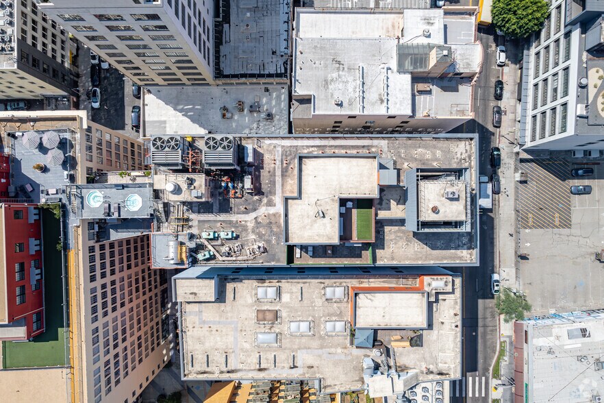 More Photos Of 746 S Los Angeles St, Los Angeles General Retail For Sale