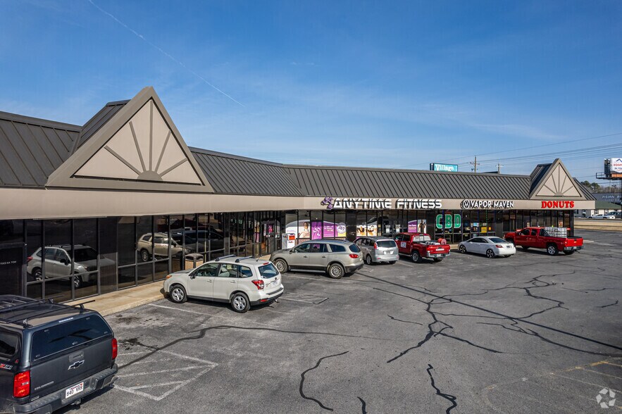 More Photos Of 106 N Bloomington Rd, Lowell Unknown For Lease