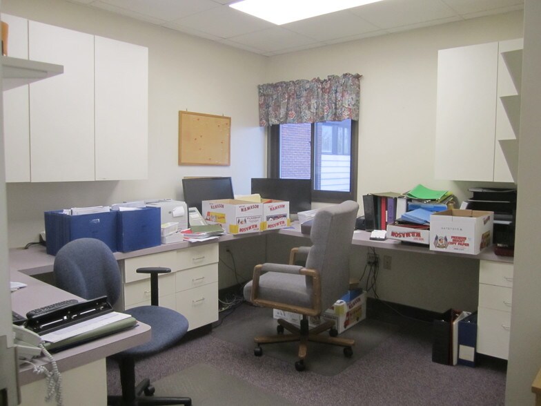 More Photos Of 966 Park St, Stoughton Unknown For Lease