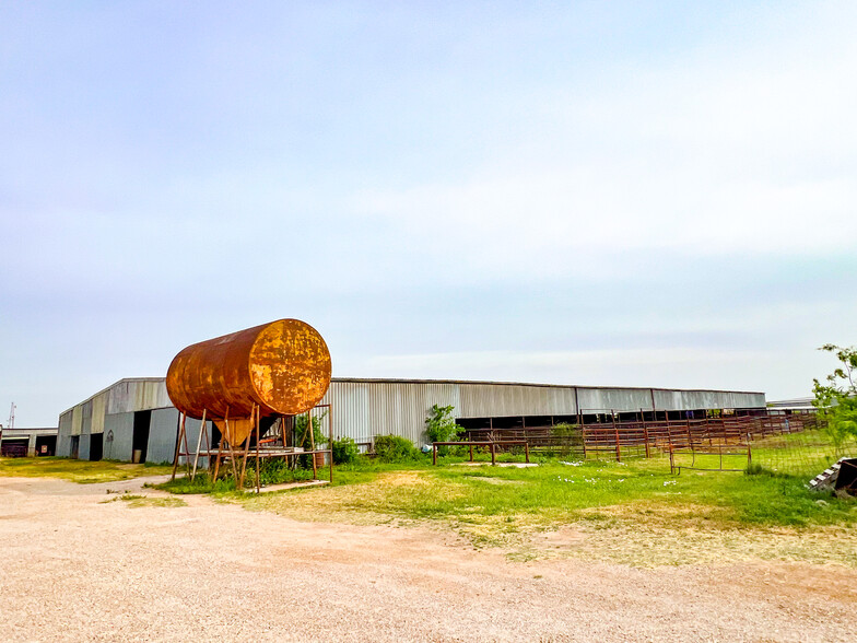 Primary Photo Of 4901 Eagle Pass Rd, Abilene Warehouse For Sale