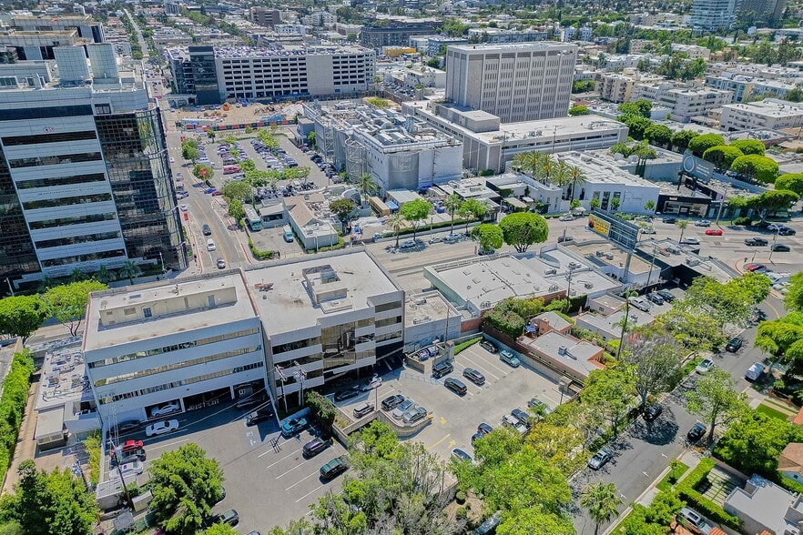 More Photos Of 8737 Beverly Blvd, West Hollywood Medical For Sale