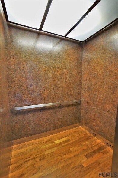 More Photos Of 2561 Moody Blvd, Flagler Beach Office For Lease