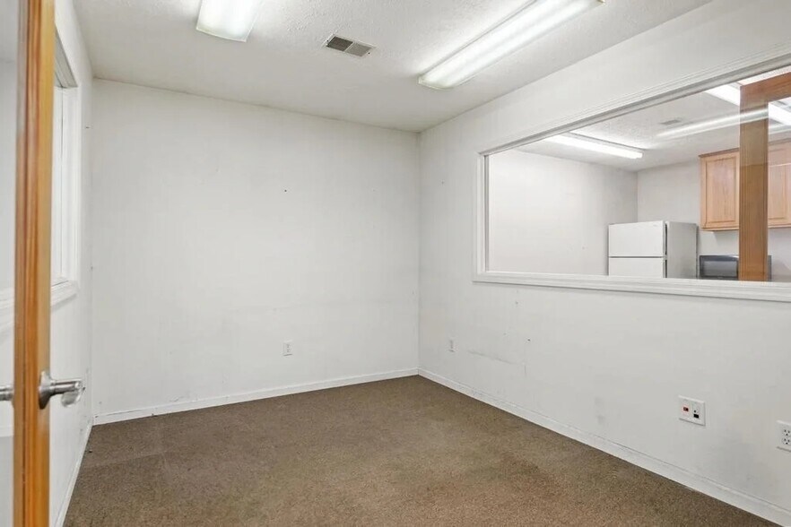 More Photos Of 9821 N US Highway 31, Ellsworth Showroom For Sale