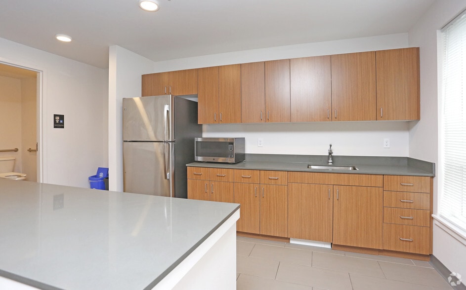 More Photos Of 13280 Linden Ave N, Seattle Apartments For Lease