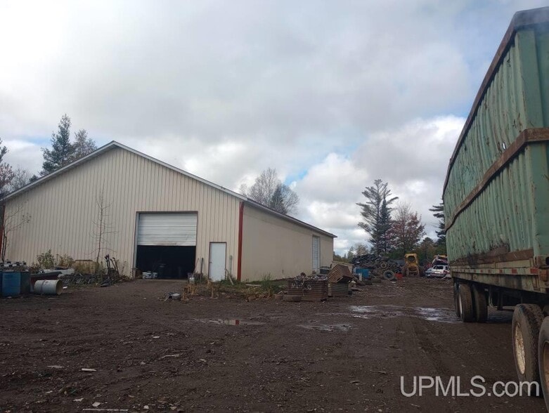 More Photos Of 54921 US Highway 41, Calumet Auto Salvage Facility For Sale