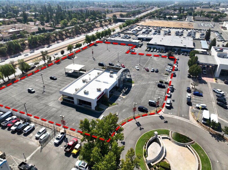 More Photos Of 145 E Auto Center Dr, Fresno Auto Dealership For Lease