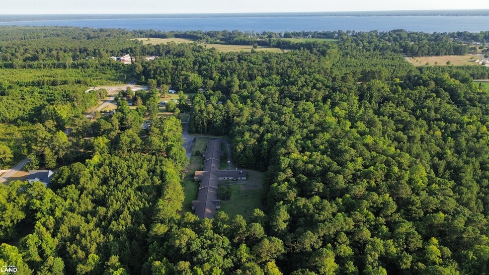 More Photos Of 206 Wannish Ave, Lake Waccamaw Congregate Senior Housing For Sale