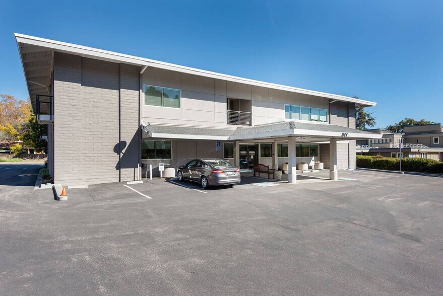 More Photos Of 511 Sir Francis Drake Blvd, Greenbrae Office For Lease