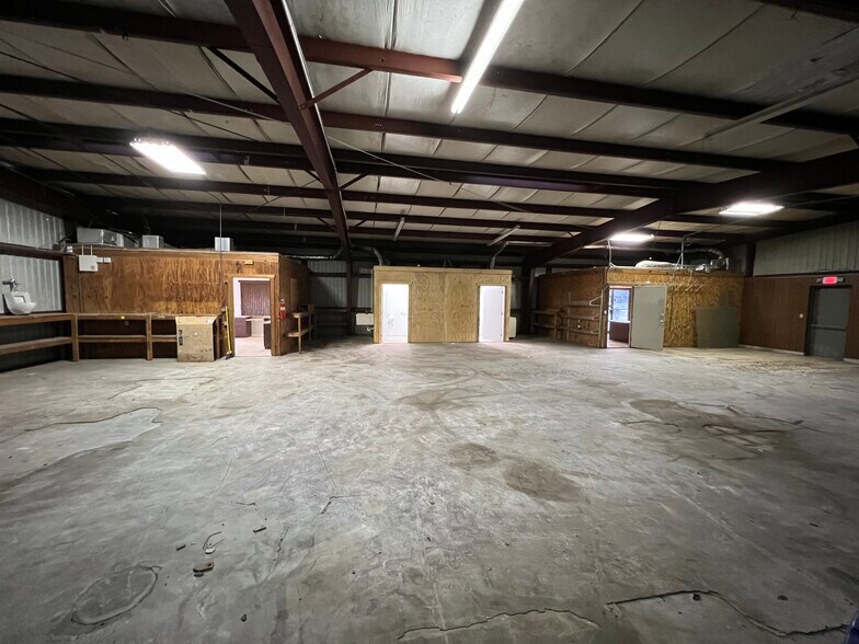 More Photos Of 4841 Buckingham Rd, Fort Myers Light Distribution For Lease