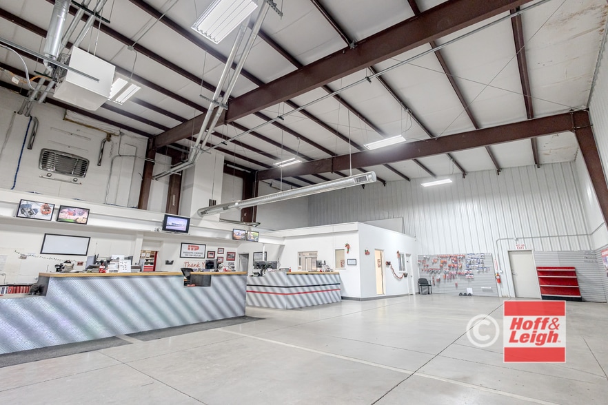 More Photos Of 4440 Mark Dabling Blvd, Colorado Springs Warehouse For Sale