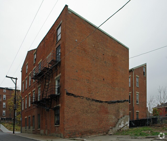 More Photos Of 1631-1637 Hughes St, Cincinnati Apartments For Sale