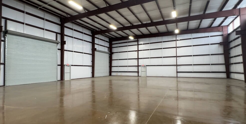 More Photos Of 11755 W Little York Rd, Houston Unknown For Lease