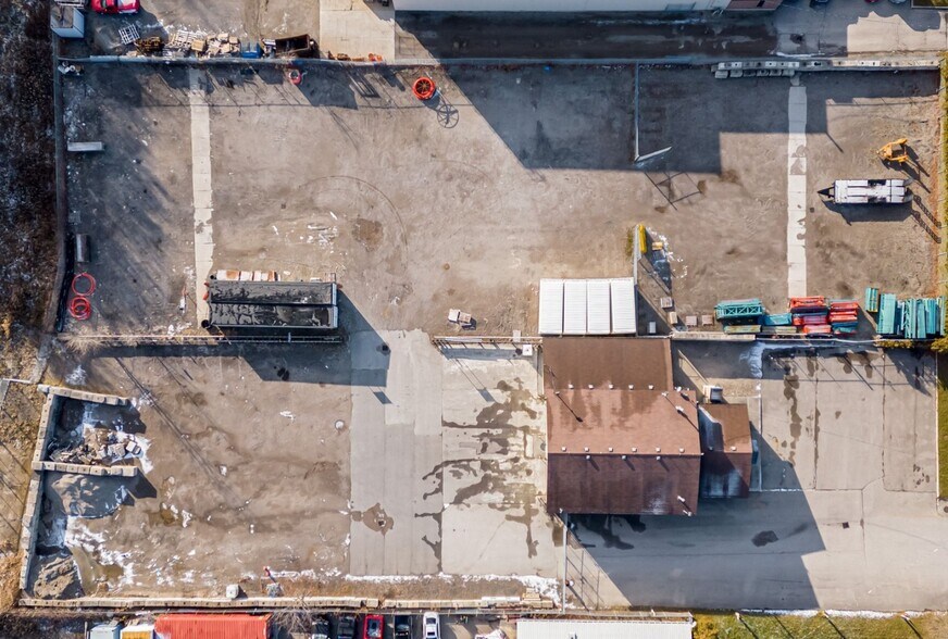 More Photos Of 2073 Piper Ln, London Warehouse For Sale