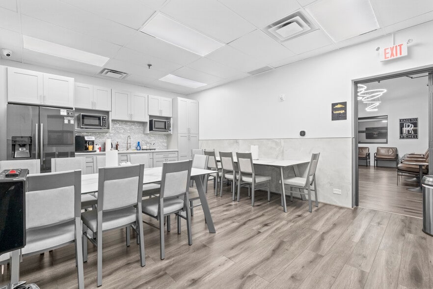 More Photos Of 1529 N 31st Ave, Melrose Park Truck Terminal For Lease