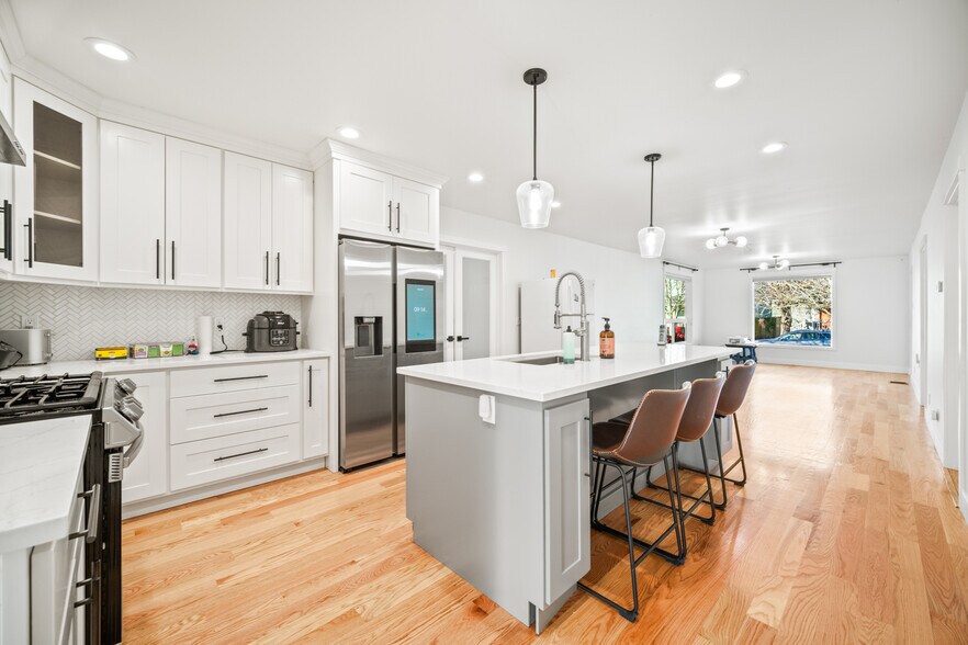 More Photos Of 3552 SE 65th Ave, Portland Skilled Nursing Facility For Sale