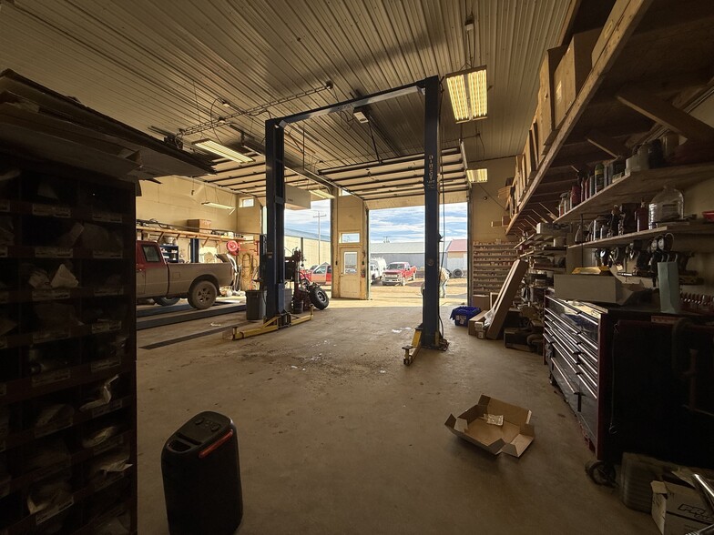 More Photos Of 101 E 4th St, Newell General Retail For Sale