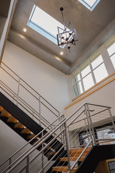 More Photos Of 4301 Canal Ave SW, Grandville Office For Lease