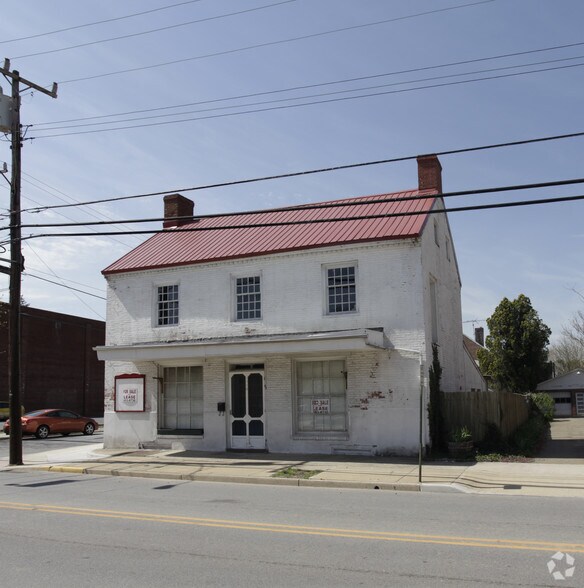 More Photos Of 62 W Commerce St, Smyrna Storefront Retail Residential For Sale