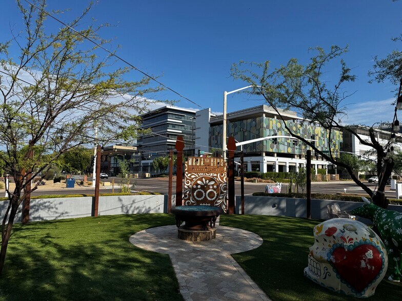 More Photos Of 7301 E Butherus Dr, Scottsdale Restaurant For Sale