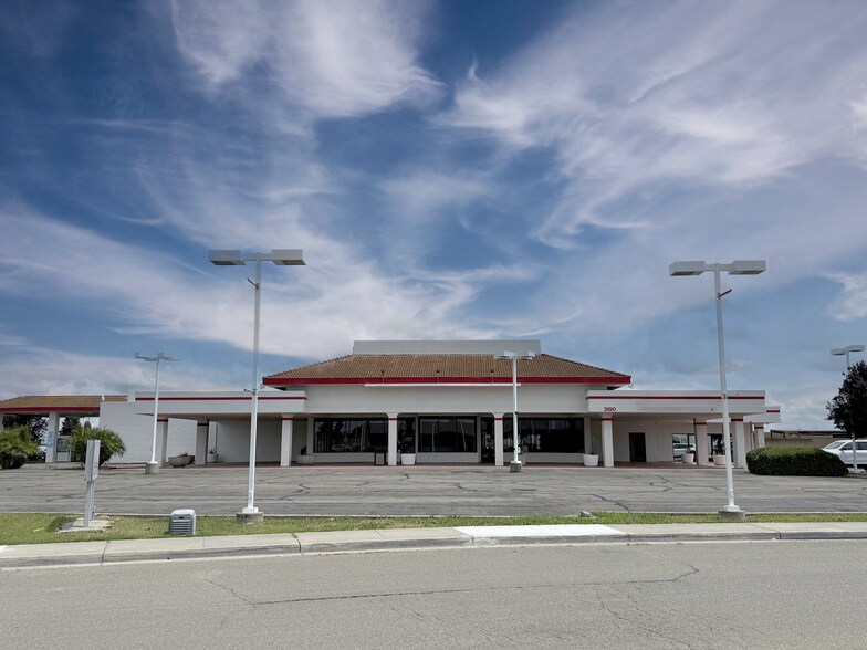 More Photos Of 3190 Auto Center Cir, Stockton Auto Dealership For Sale
