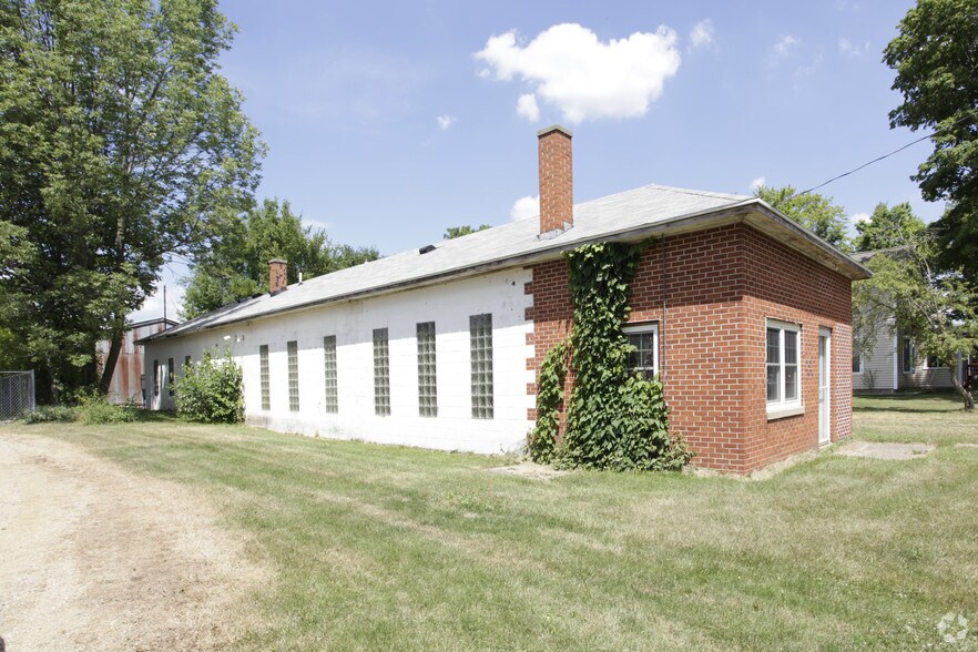 More Photos Of 4630 W Hickory Rd, Hickory Corners Garden Center For Sale