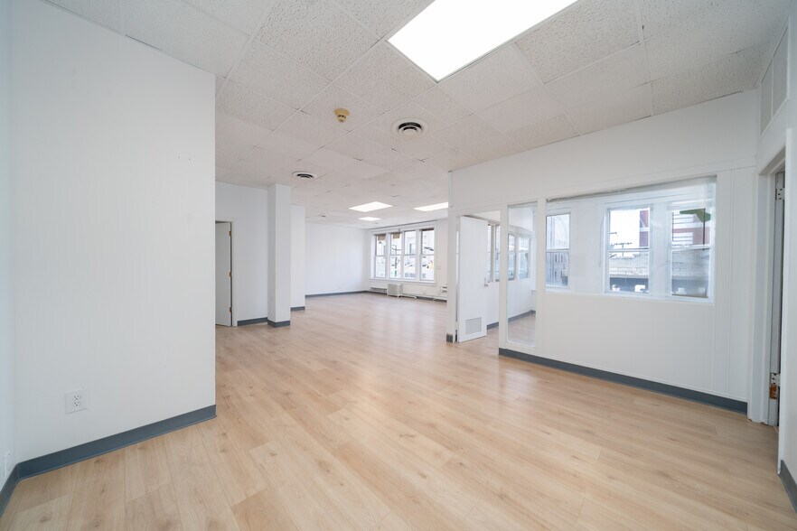 More Photos Of 3600 Bergenline Ave, Union City Storefront Retail Office For Lease