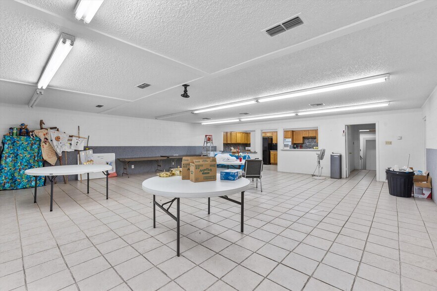 More Photos Of 201 Ragland St, Palestine Religious Facility For Sale