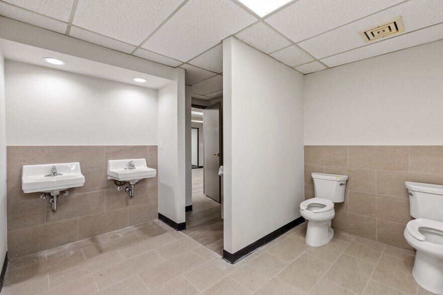 More Photos Of 1515 S Boulder Ave, Tulsa Office For Lease