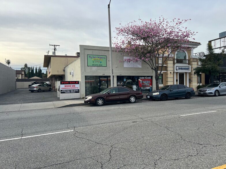 Primary Photo Of 257-259 S Rosemead Blvd, Pasadena Storefront Retail Residential For Sale