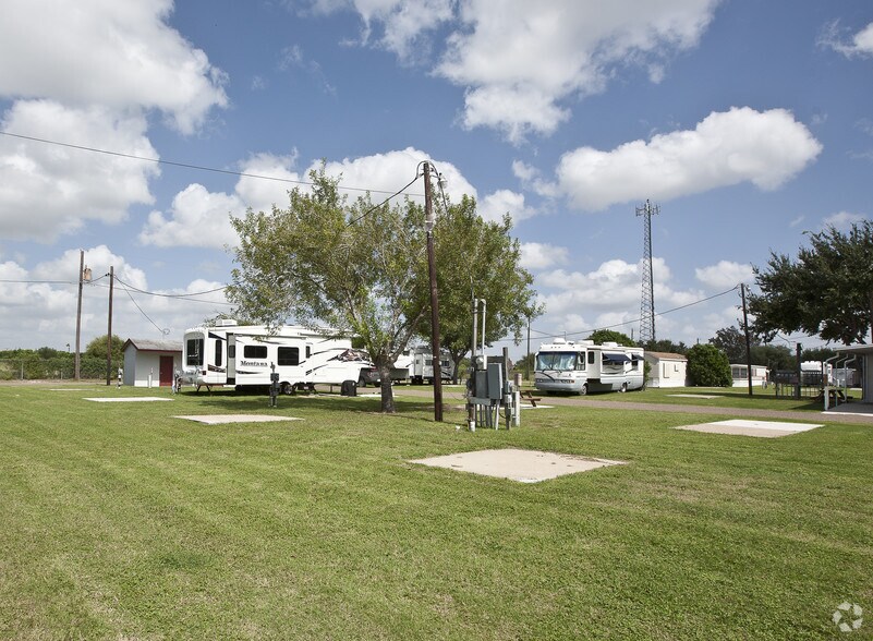 More Photos Of 1402 S International Blvd, Weslaco Manufactured Housing Mobile Home Park For Sale