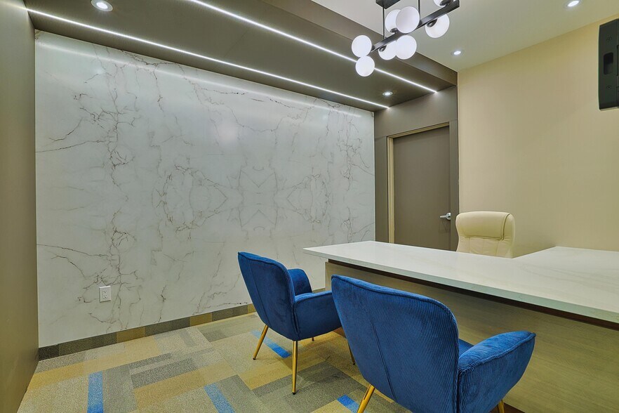 More Photos Of 1200 Derry Rd E, Mississauga Freestanding For Lease