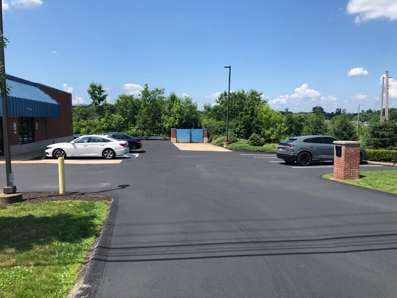 More Photos Of 19015 Perry Hwy, Mars Freestanding For Lease