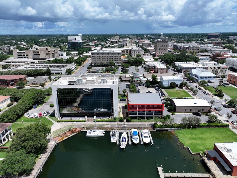 More Photos Of 17 W Cedar St, Pensacola Office For Lease