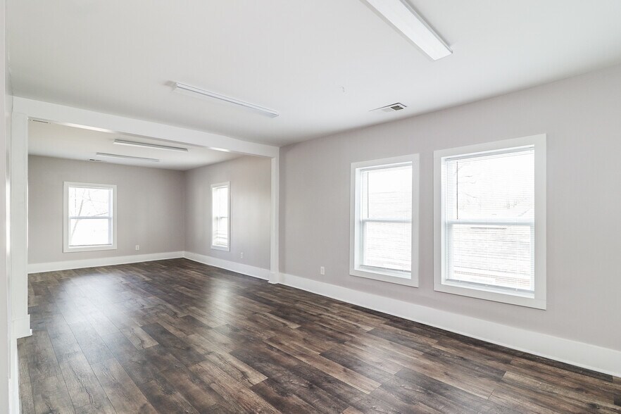 More Photos Of 104 W Candler St, Winder Medical For Sale