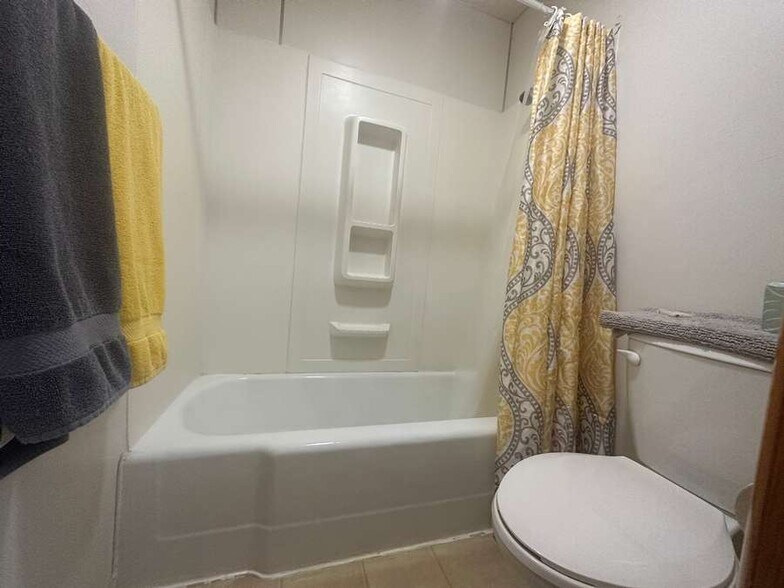 More Photos Of 810 E US Hwy 275, Ewing Hotel For Sale