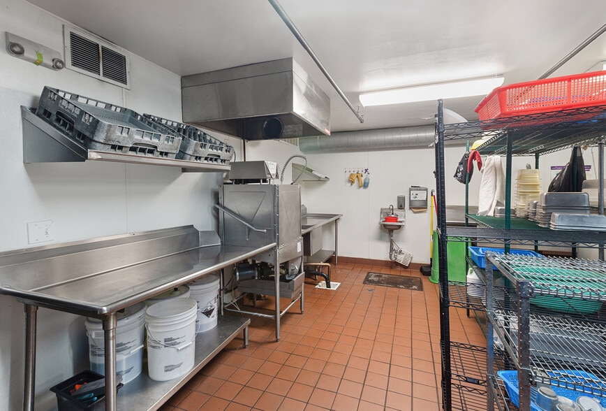 More Photos Of 645 Larkin St, San Francisco General Retail For Sale