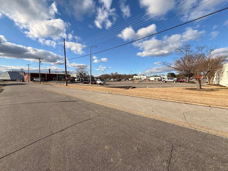More Photos Of 230 W Baltimore St, Jackson Office For Lease