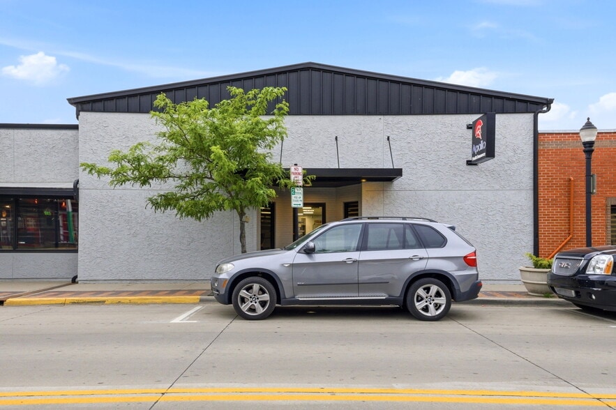 More Photos Of 326 SE Douglas St, Lees Summit Office For Sale