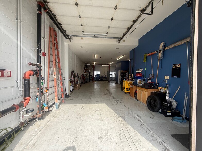 More Photos Of 2970 S Tejon St, Englewood Warehouse For Sale
