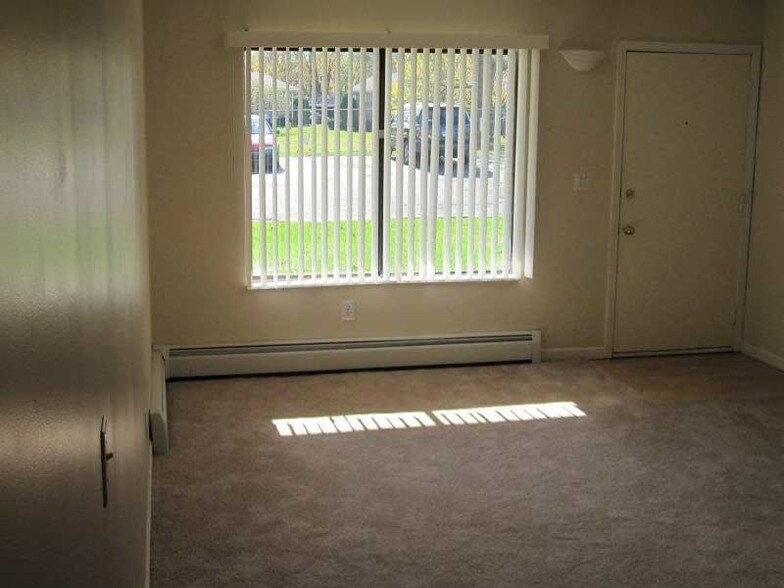 More Photos Of 4130 Oak Park Dr SE, Grand Rapids Apartments For Sale