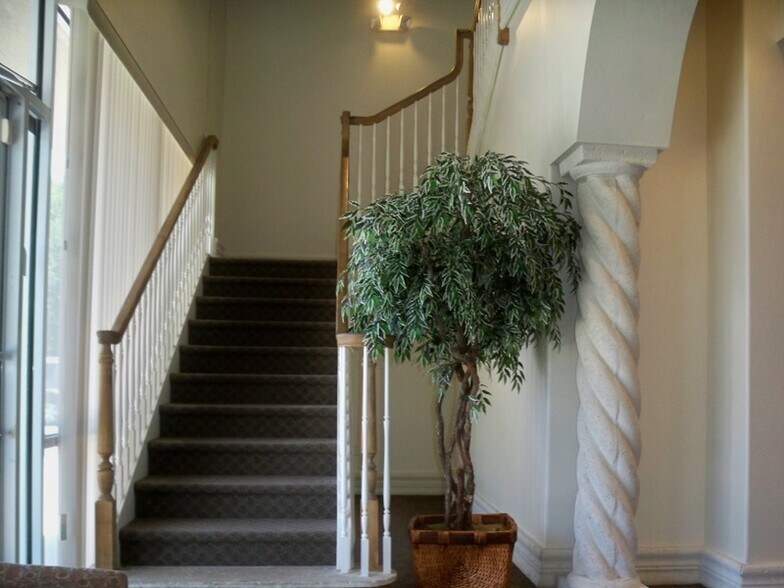 More Photos Of 2051 Trade Center Way, Naples Flex For Sale