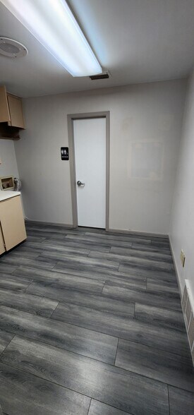 More Photos Of 2608 Matlock Rd, Arlington Medical For Lease