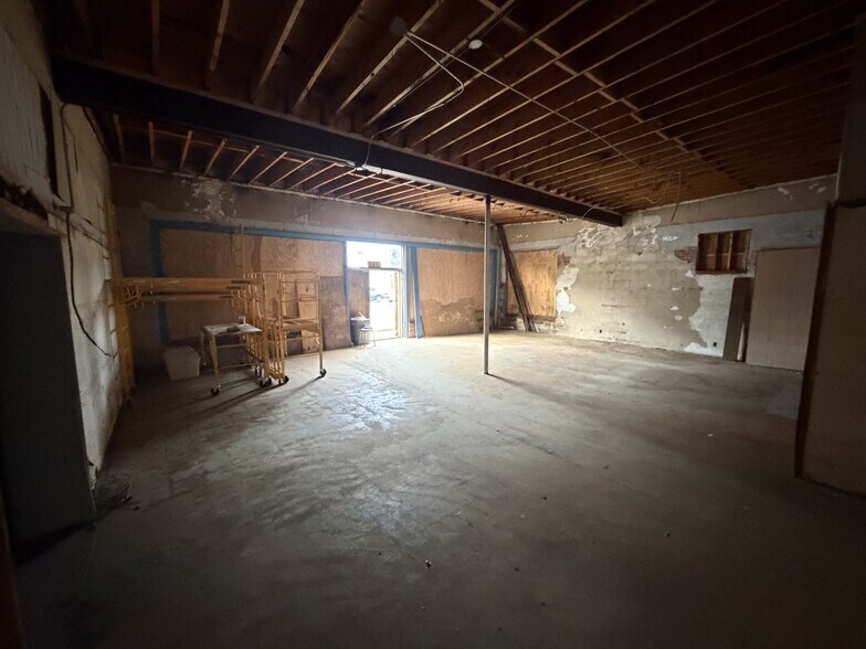 More Photos Of 3231 Summer Ave, Memphis Freestanding For Sale