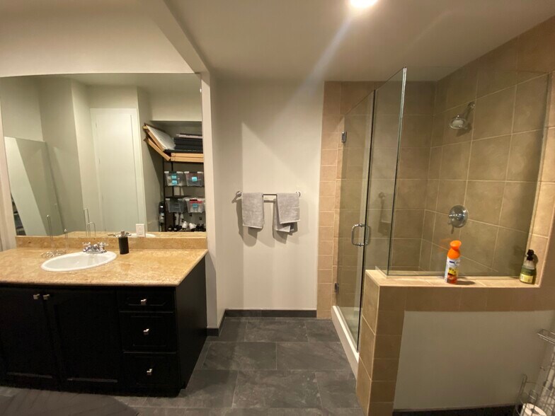 More Photos Of 1118 S Santa Fe Ave, Los Angeles Warehouse For Lease