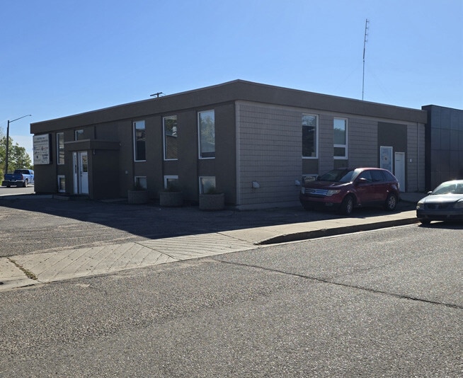 More Photos Of 855 Arcola Av, Regina Office For Sale