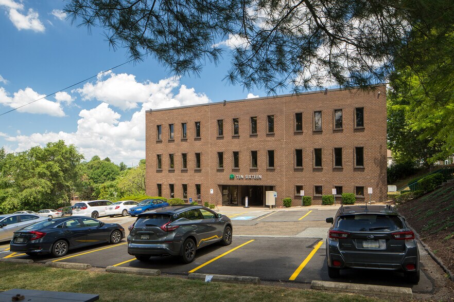 Primary Photo Of 1016 Greentree Rd, Pittsburgh Office For Lease