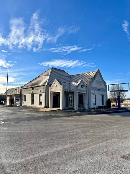 More Photos Of 1747 Scottsville Rd, Bowling Green Bank For Lease